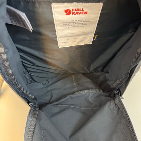 Fjallraven - Kanken Classic Everyday Backpack - Picture 3 of 8
